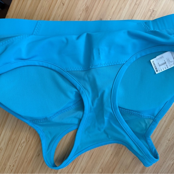 Descente Blue Bikini Set - Picture 3 of 6